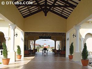 Entrada al lobby.