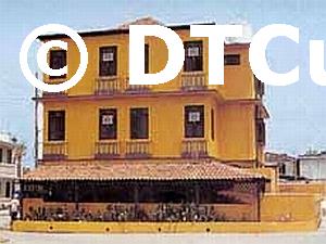 Fachada del Hotel La Rusa