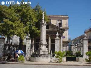 El Templete (Small Temple)