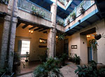 El Comendador Hotel. Interior patio