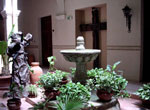 Los Frailes Inn. Interior patio